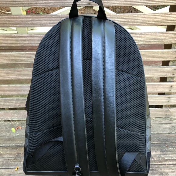 Authentic Coach backpack with reciept. 9.5/10 LNew - Picture 5 of 5